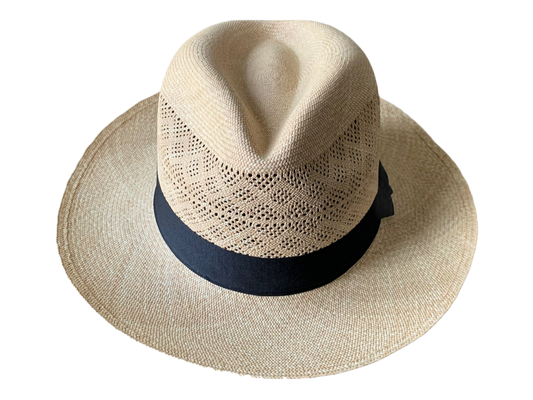 Ultra Fino panama Hat coqueado